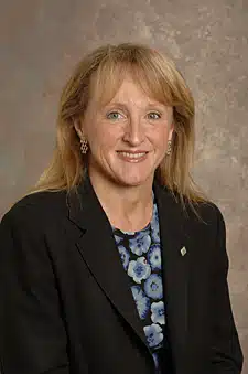 Foundation Alumna Receives Prestigious NIH Award for ACL Cohort Study